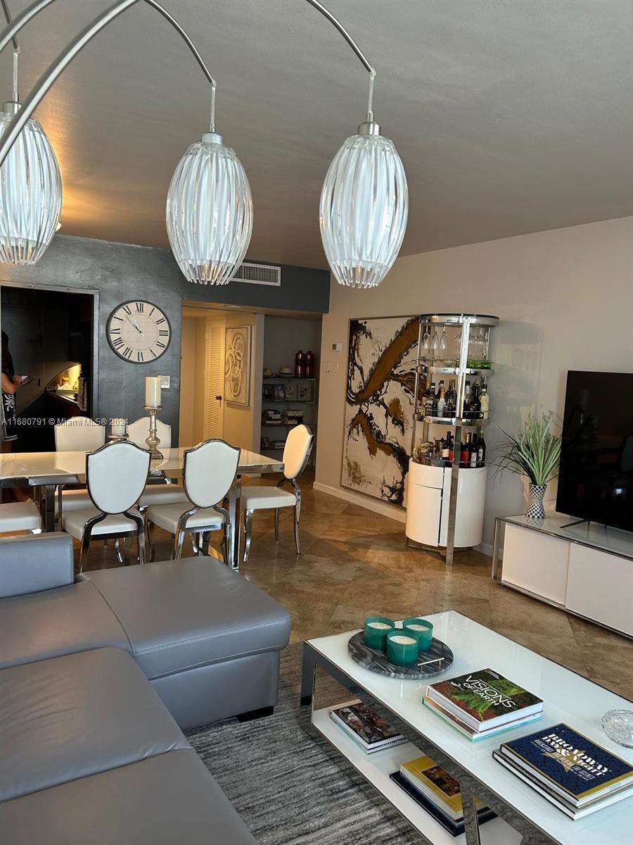 100 Lincoln Rd # 608, Miami Beach FL 33139