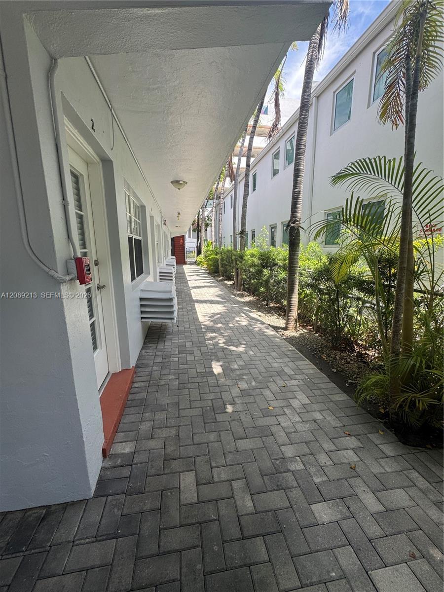 1611 West Ave # 10 — Photo 5