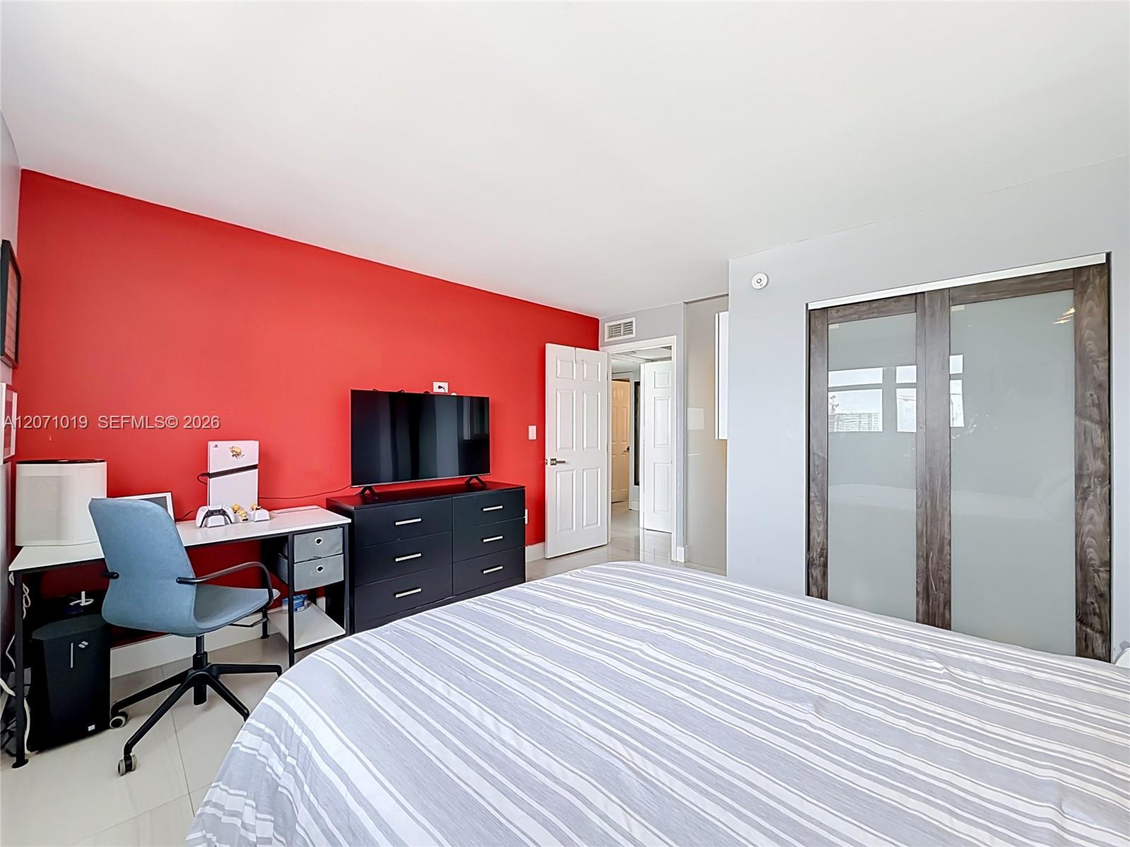 6900 Bay Dr # 11G View 13