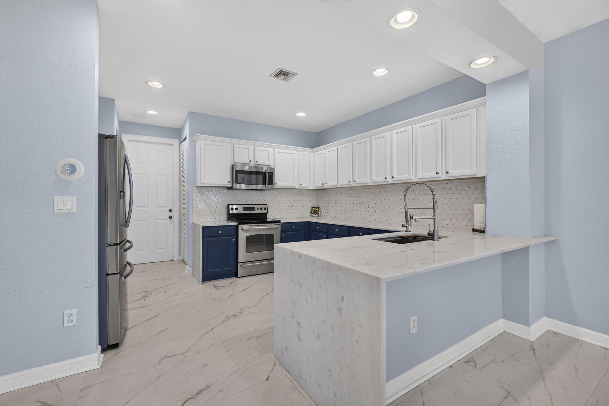980 Marina Del Ray Lane # 2 — Photo 4