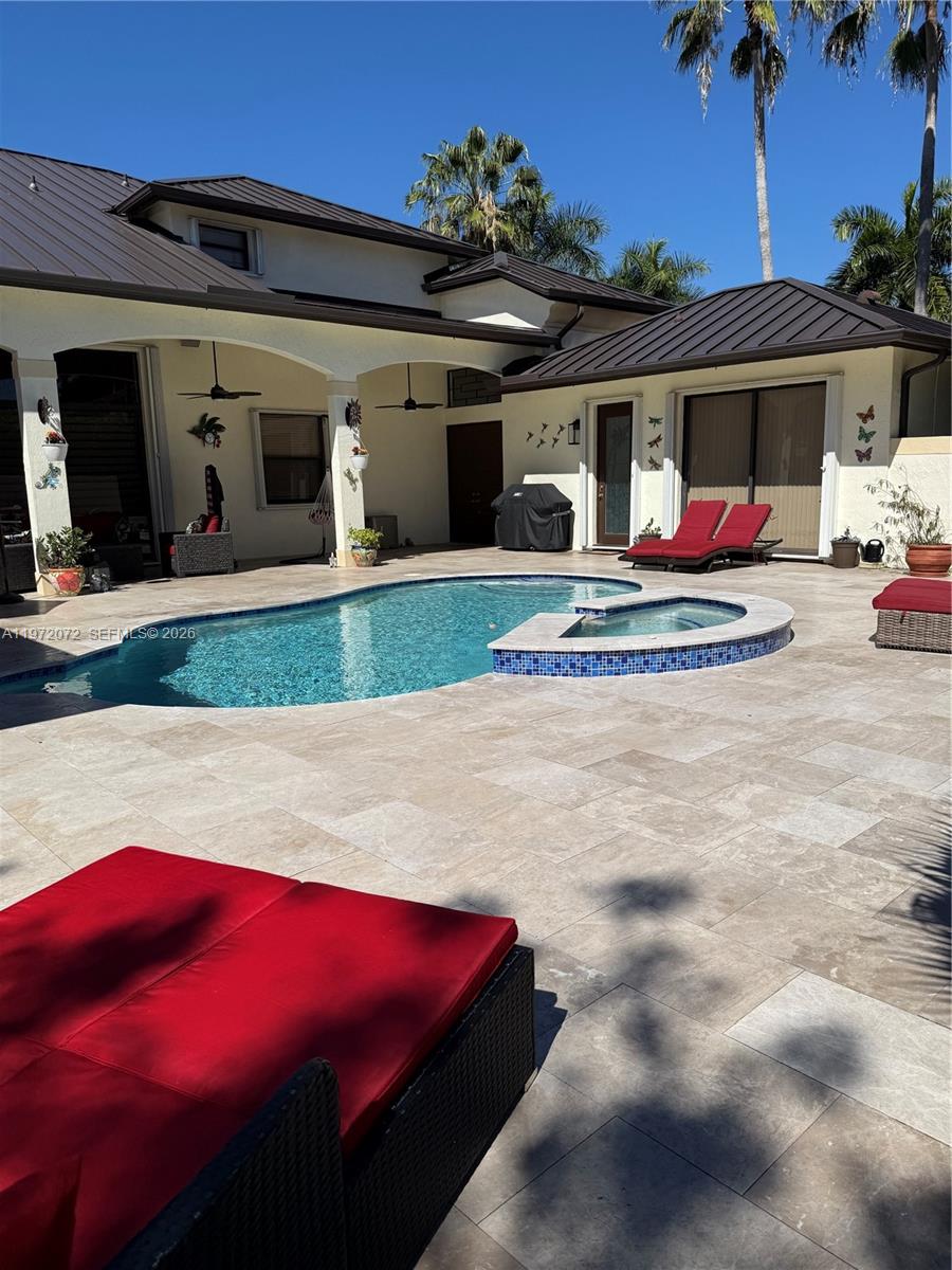 18610 SW 39th Ct — Photo 3