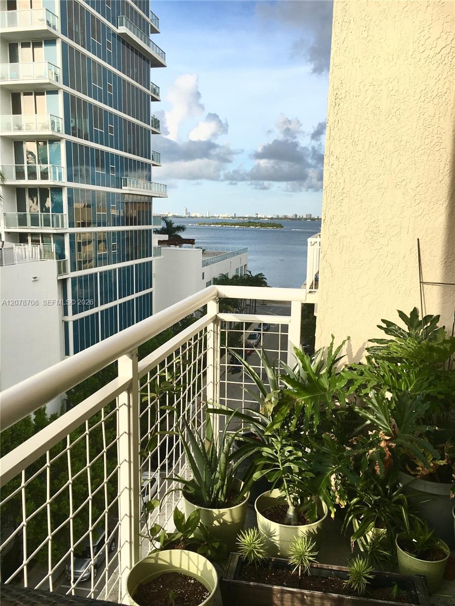 2001 Biscayne Blvd # 2604, Miami FL 33137