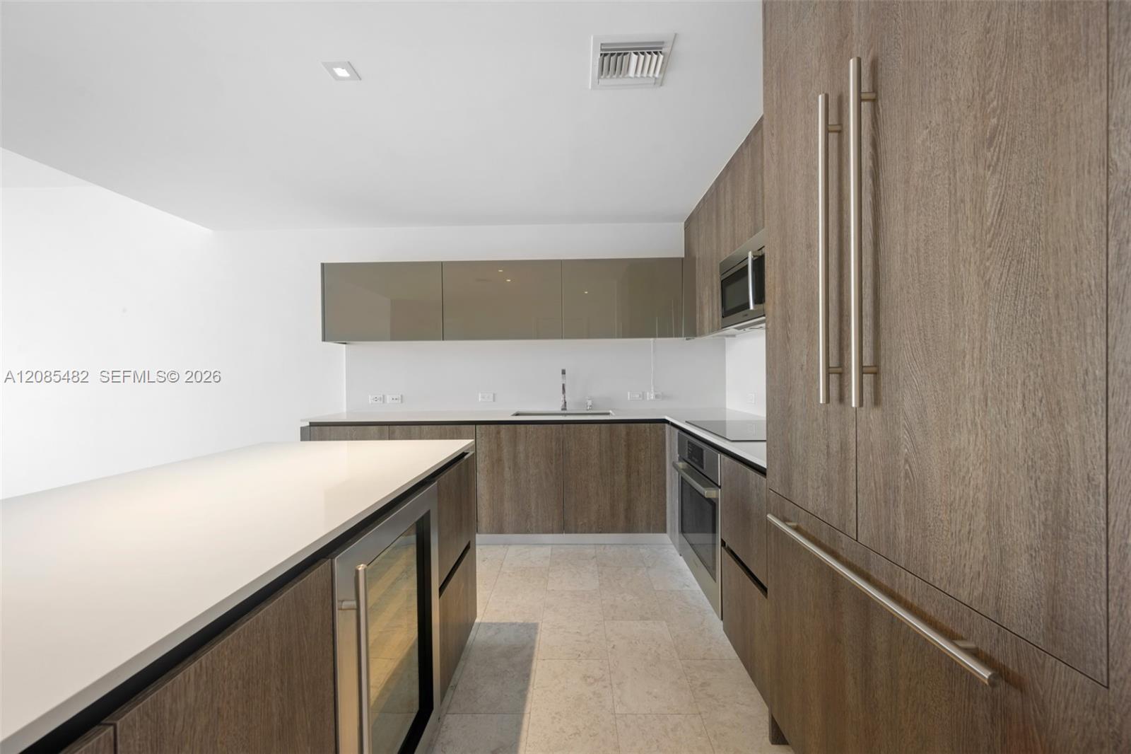 68 SE 6th St # 910 — Photo 5