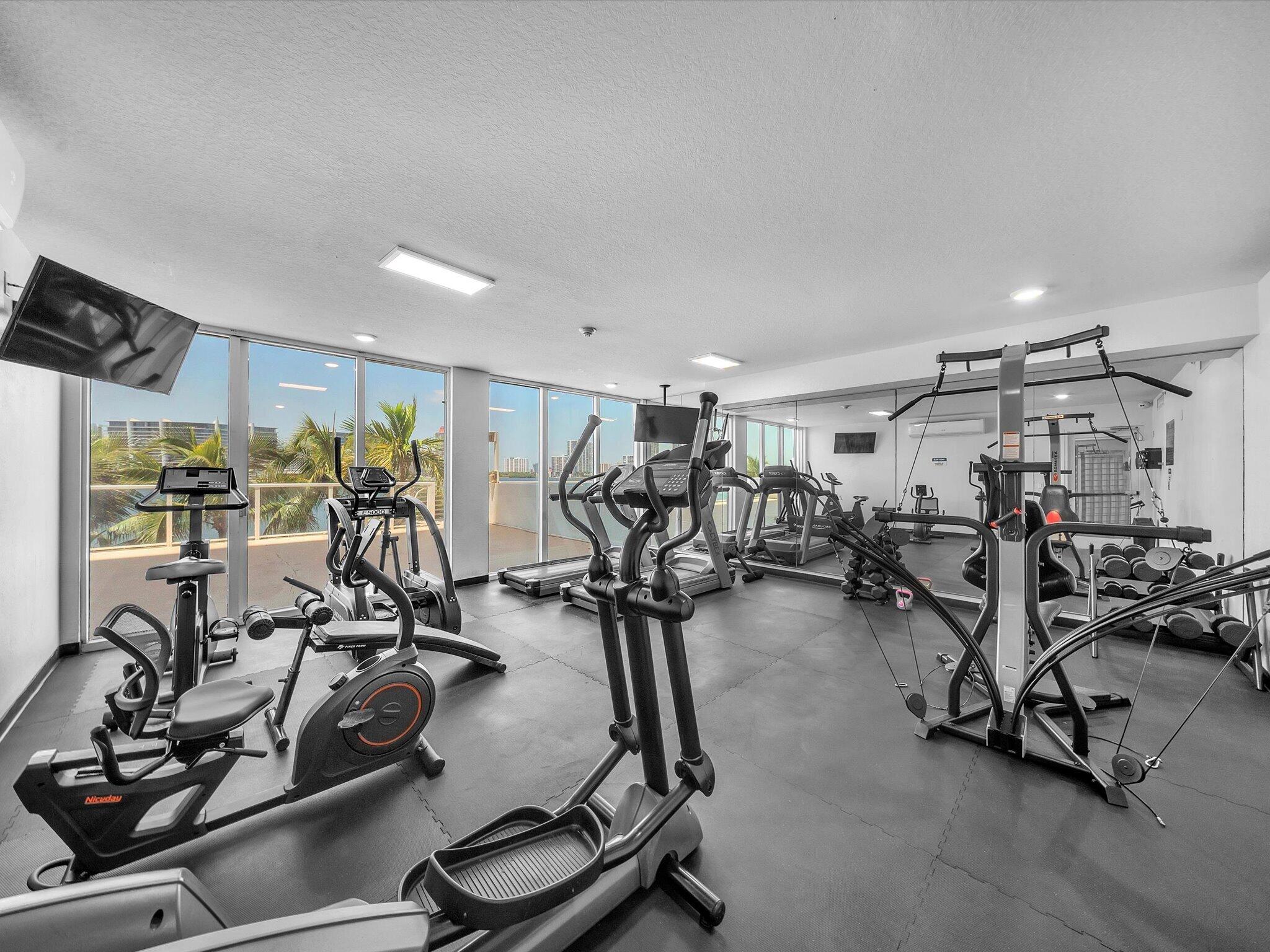 18100 N Bay Road # 707 — Photo 4