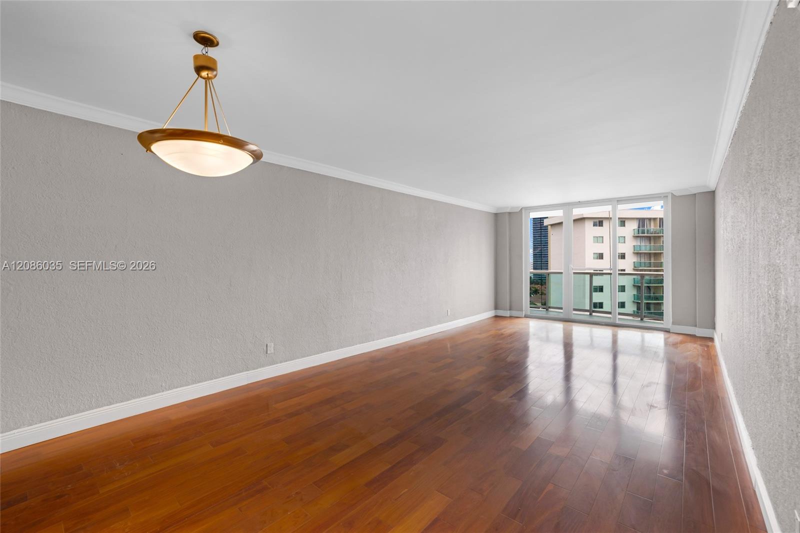 19390 Collins Ave # 1520 — Photo 2