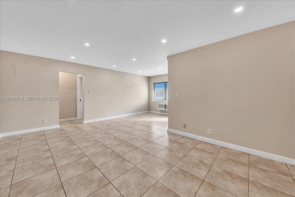 707 S 19th Ave # 9 — Photo 5