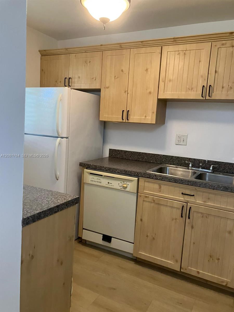 104 Gardens Dr # 101 — Photo 5