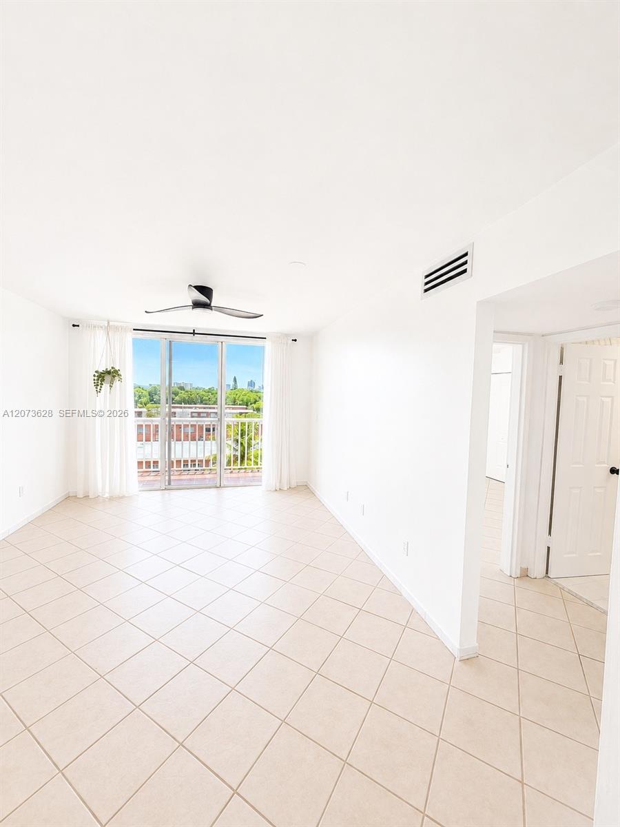 3551 SW 9th Ter # 502 — Photo 2