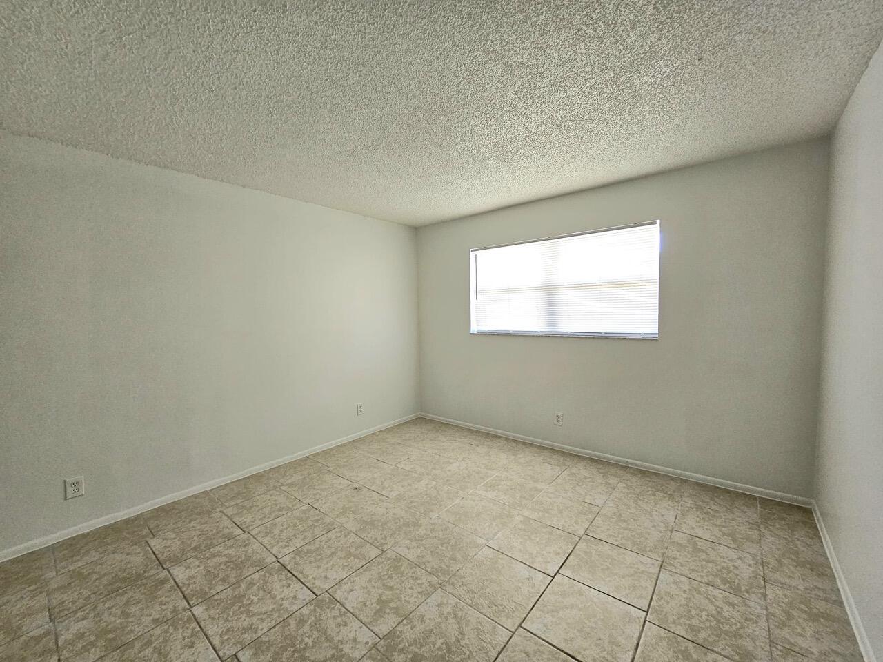 8000 S Colony Circle — Photo 5