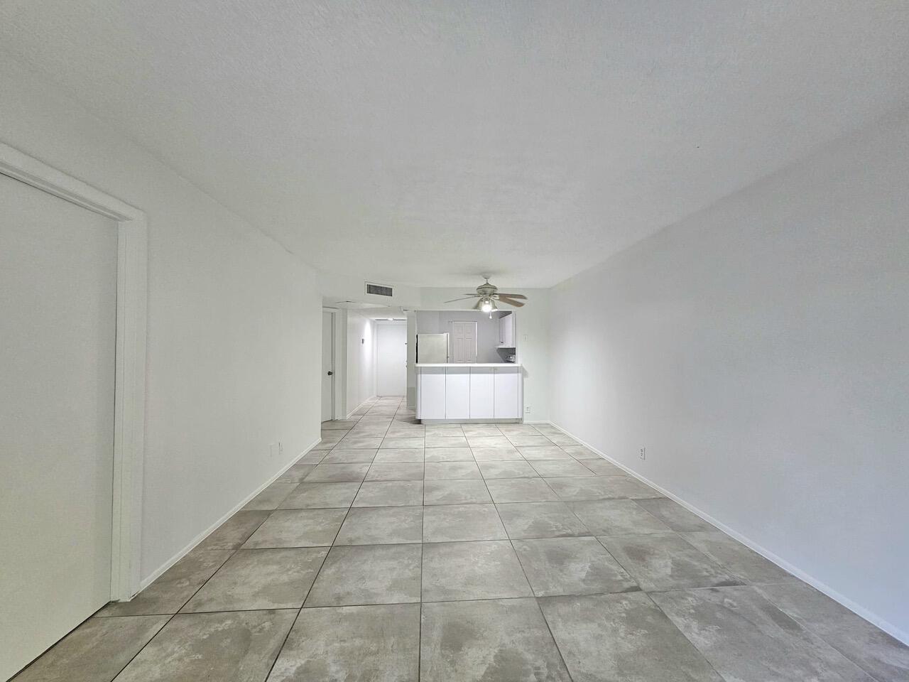8000 S Colony Circle — Photo 2
