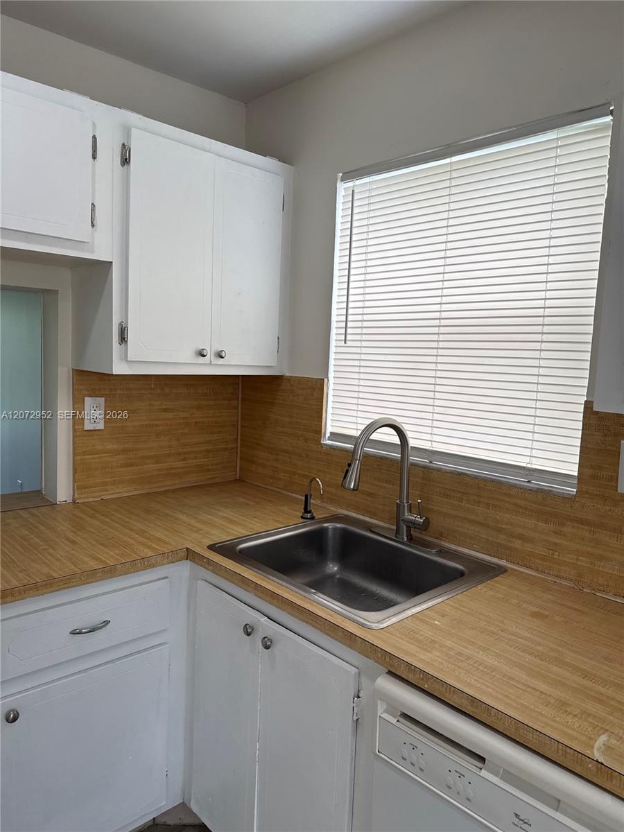 8380 Sands Point Blvd # J310 — Photo 4