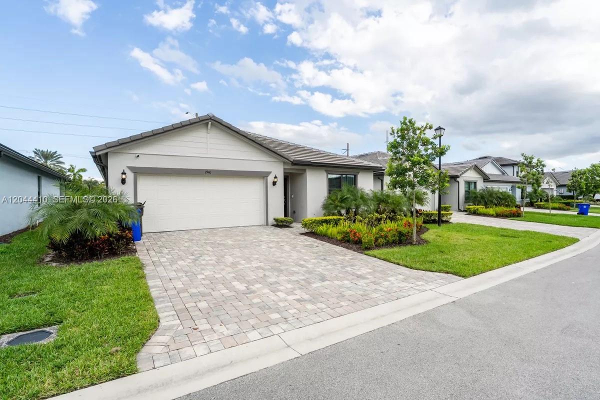 2940 Shortleaf Ave, Lauderdale Lakes FL 33311