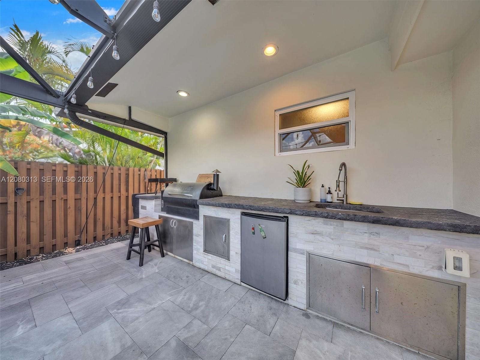 10305 NW 42nd Dr — Photo 5