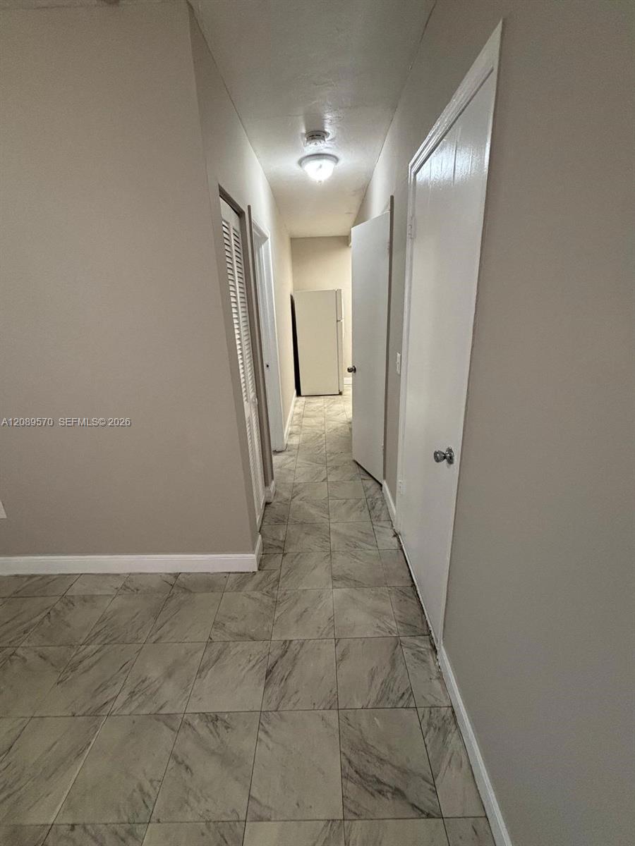 520 SW 4th St # 8 — Photo 4