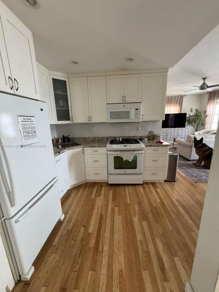 1755 Washington Ave # 2D — Photo 2