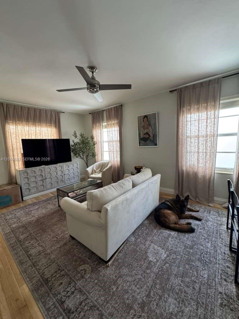 1755 Washington Ave # 2D — Photo 3