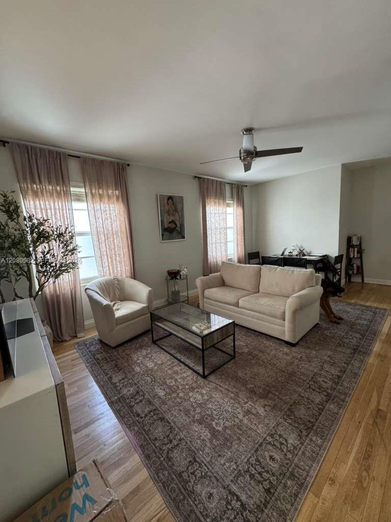 1755 Washington Ave # 2D — Photo 4