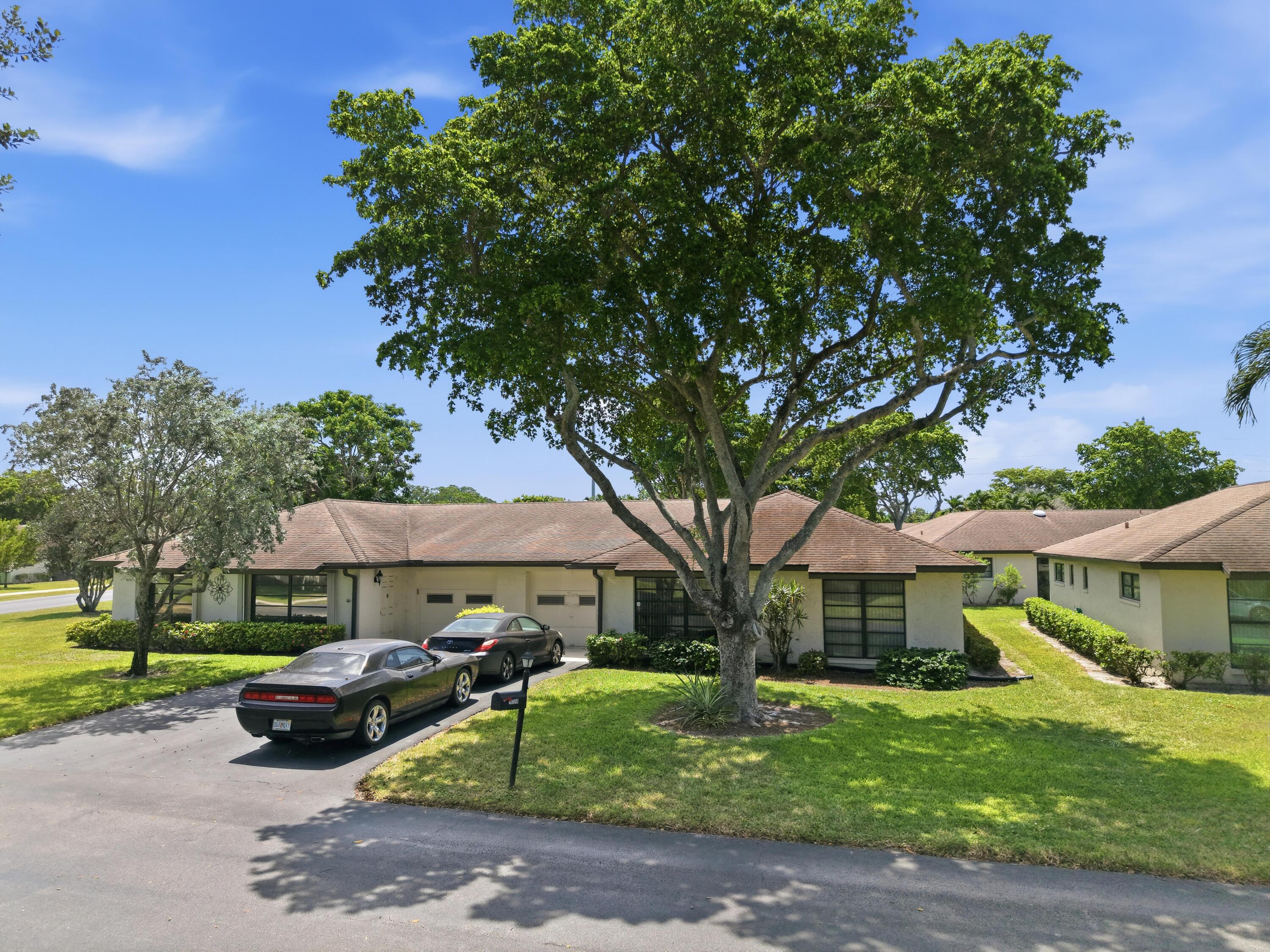 10325 Equestrian Drive # B, Boynton Beach FL 33436