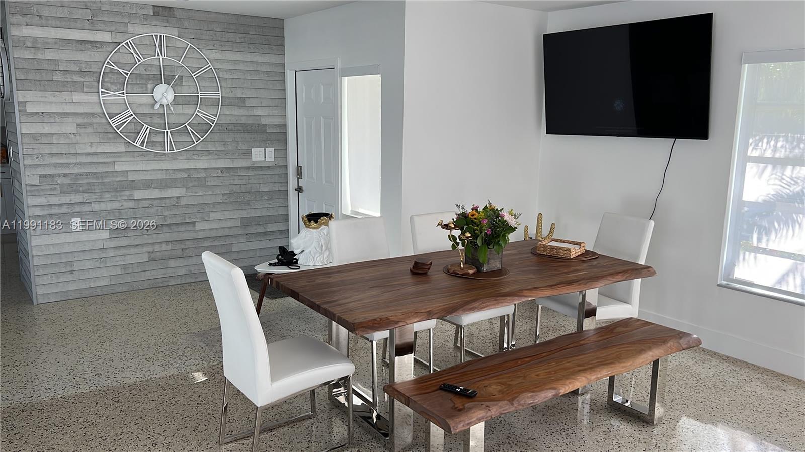 750 Polk St — Photo 4