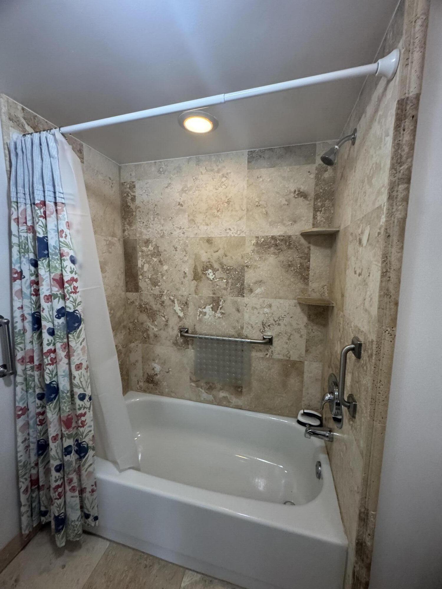 1075 Riverside Drive # 303 — Photo 3