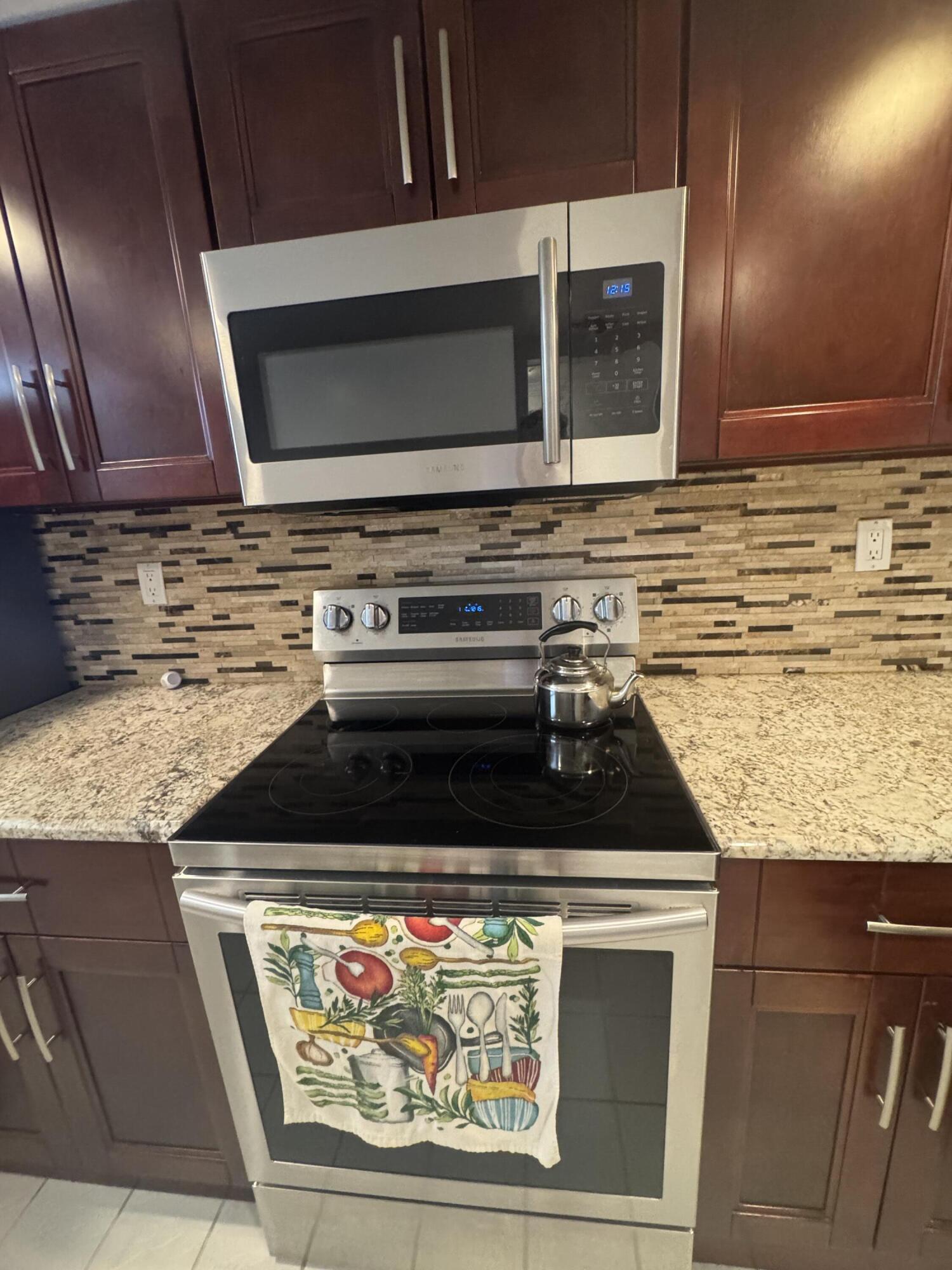 1075 Riverside Drive # 303 — Photo 4