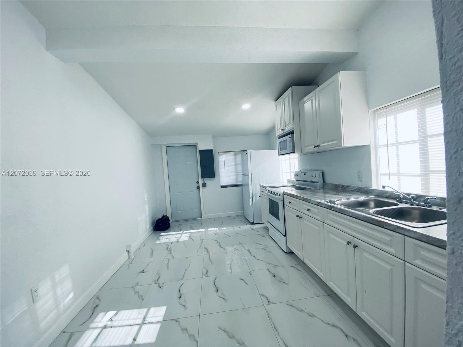 3100 NW 86th St, Miami FL 33147