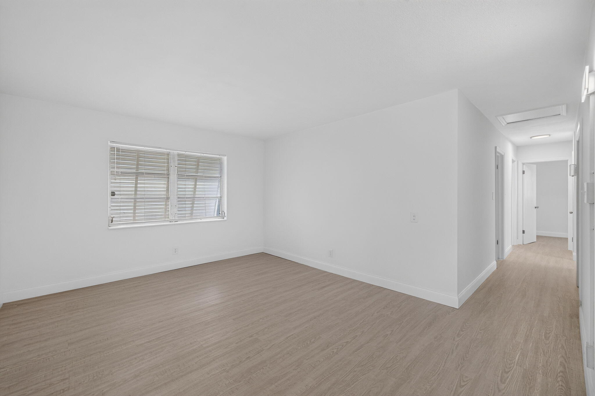 1718 NW 7TH Street — Photo 5