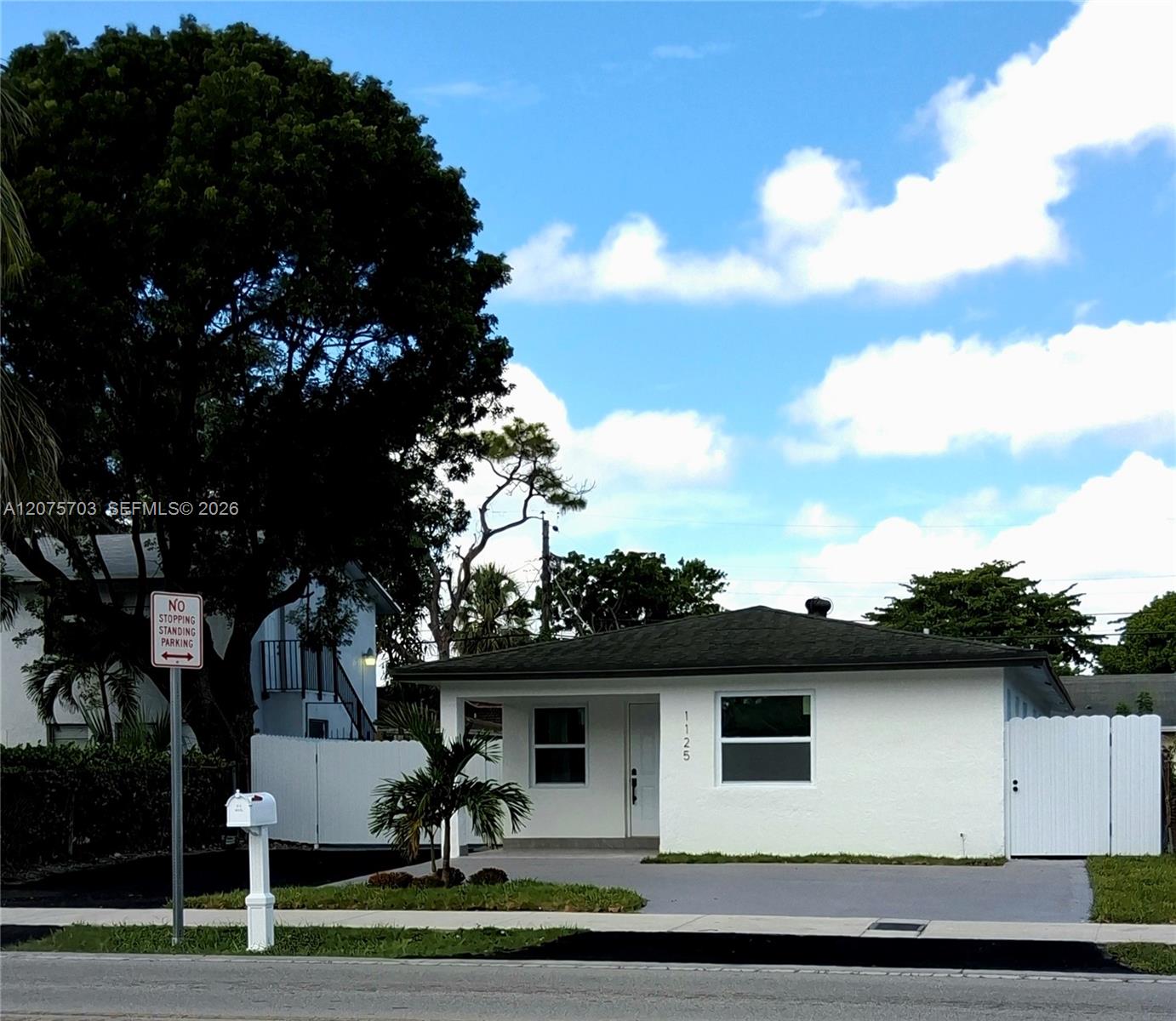1125 NW 27th Ave — Photo 4