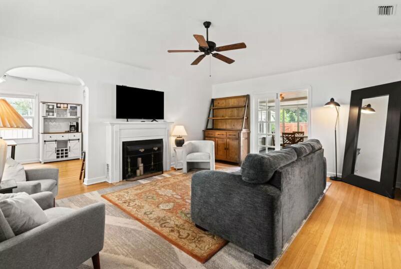 219 31st Street — Photo 2
