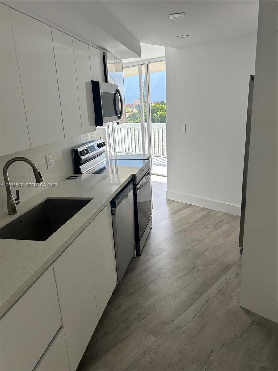 6921 Environ Blvd # 7P — Photo 3