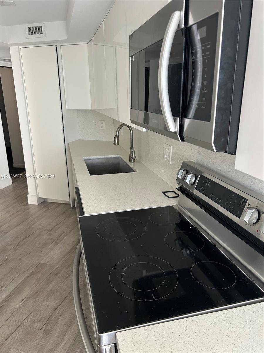 6921 Environ Blvd # 7P — Photo 4