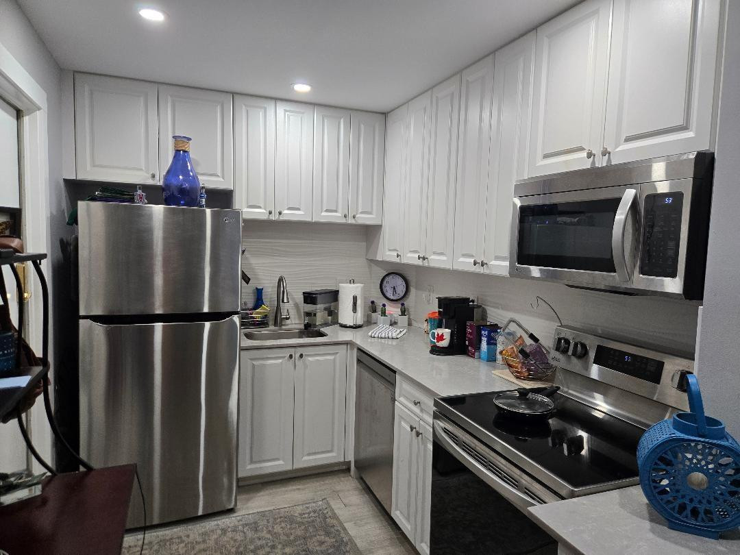 669 W Oakland Park Boulevard # b — Photo 4
