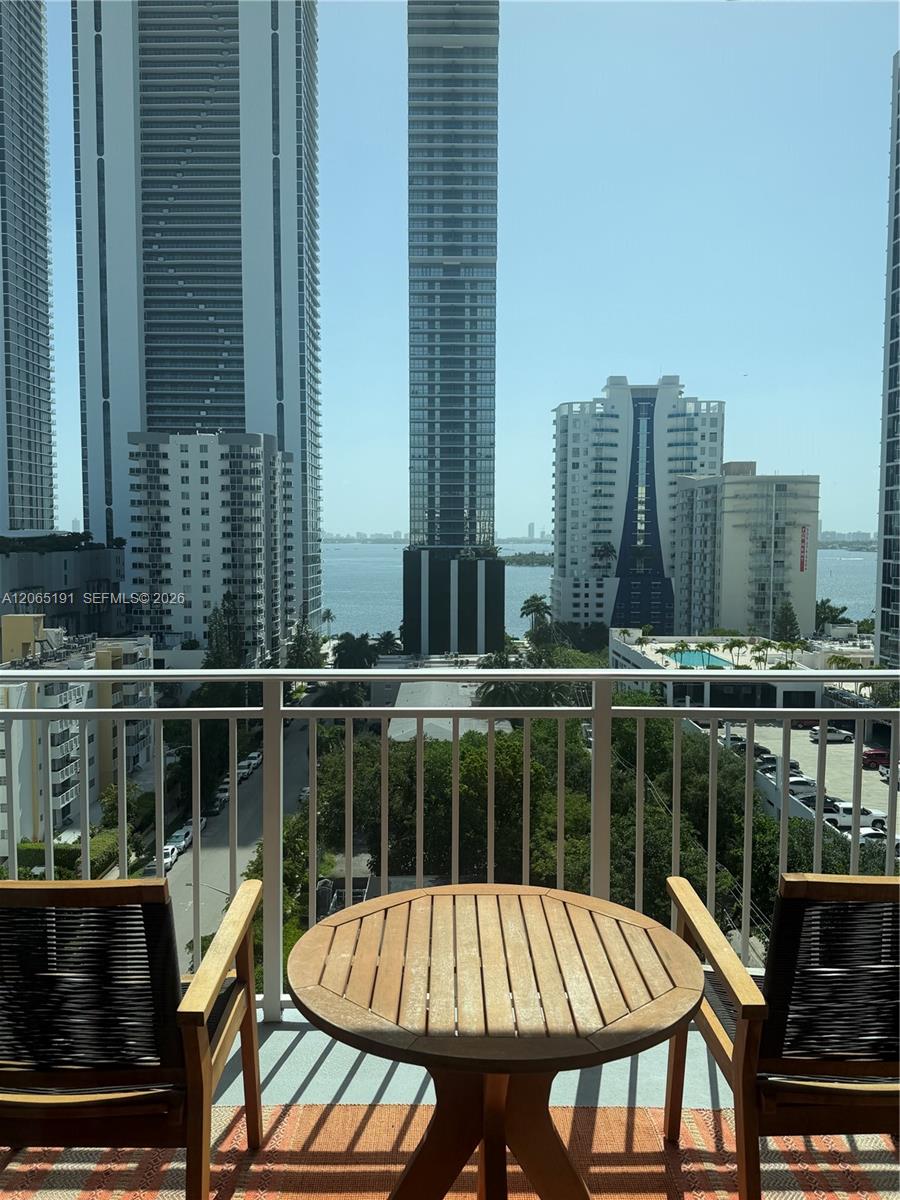 2275 Biscayne Blvd # 1004, Miami FL 33137