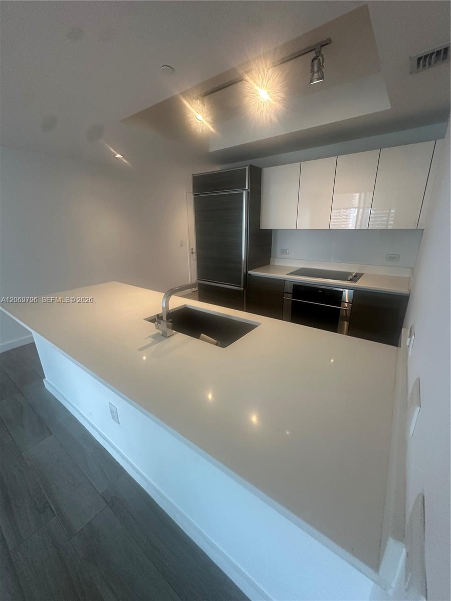 1100 S Miami Ave # 2807 — Photo 2