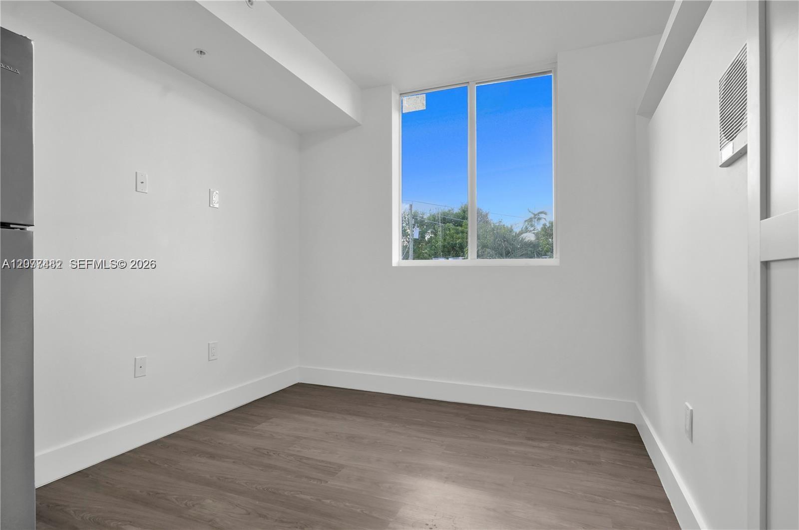 1620 NW 18th St # 305 — Photo 3