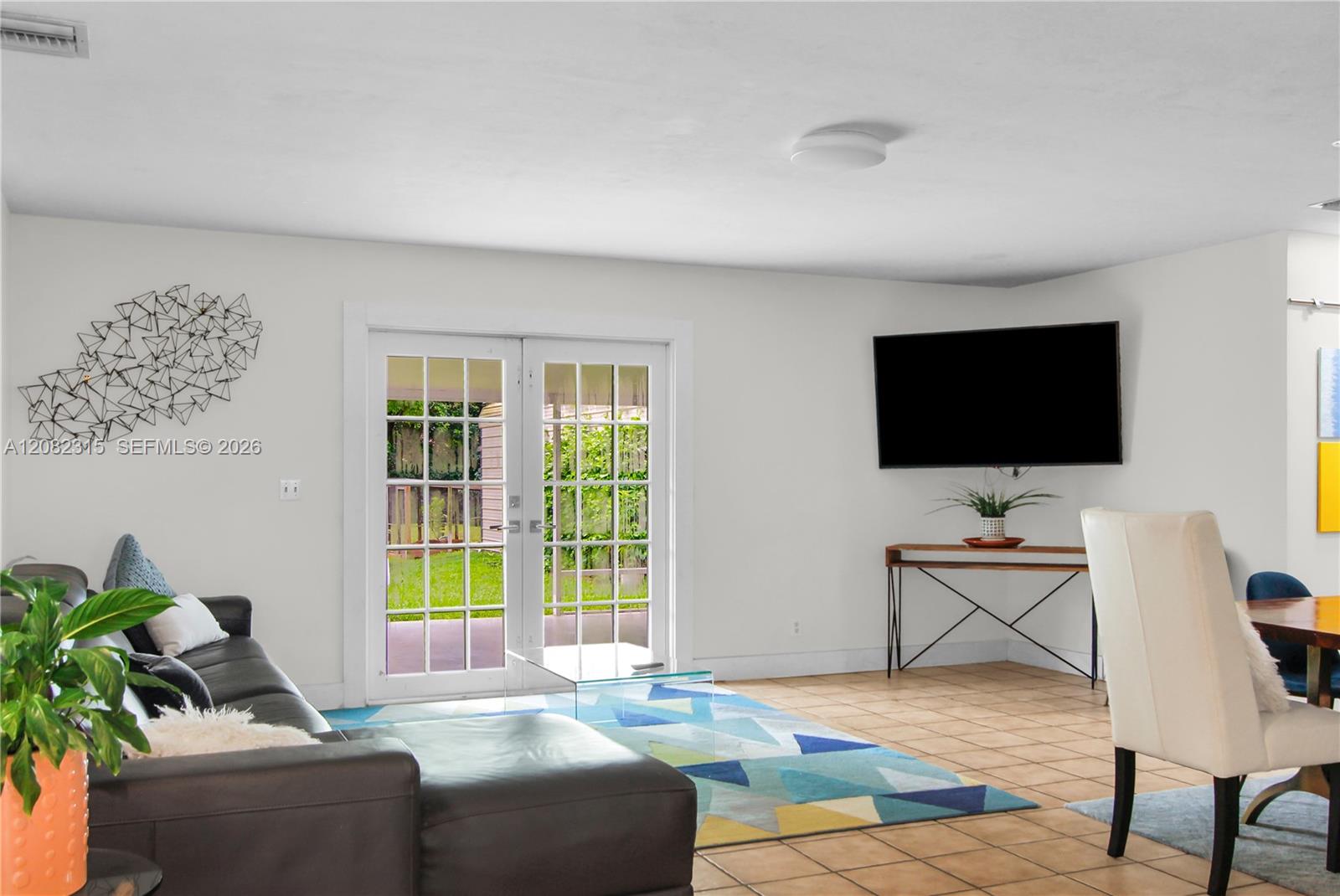 17110 SW 64th Ct — Photo 3