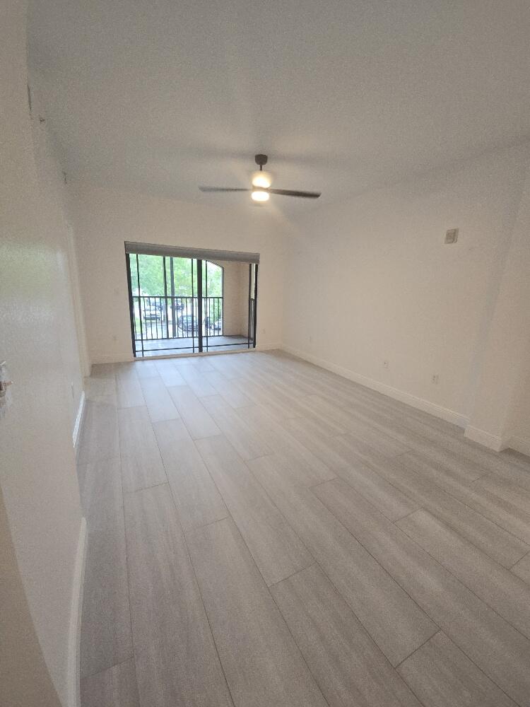 2807 VERONIA Drive # 107, Palm Beach Gardens FL 33410