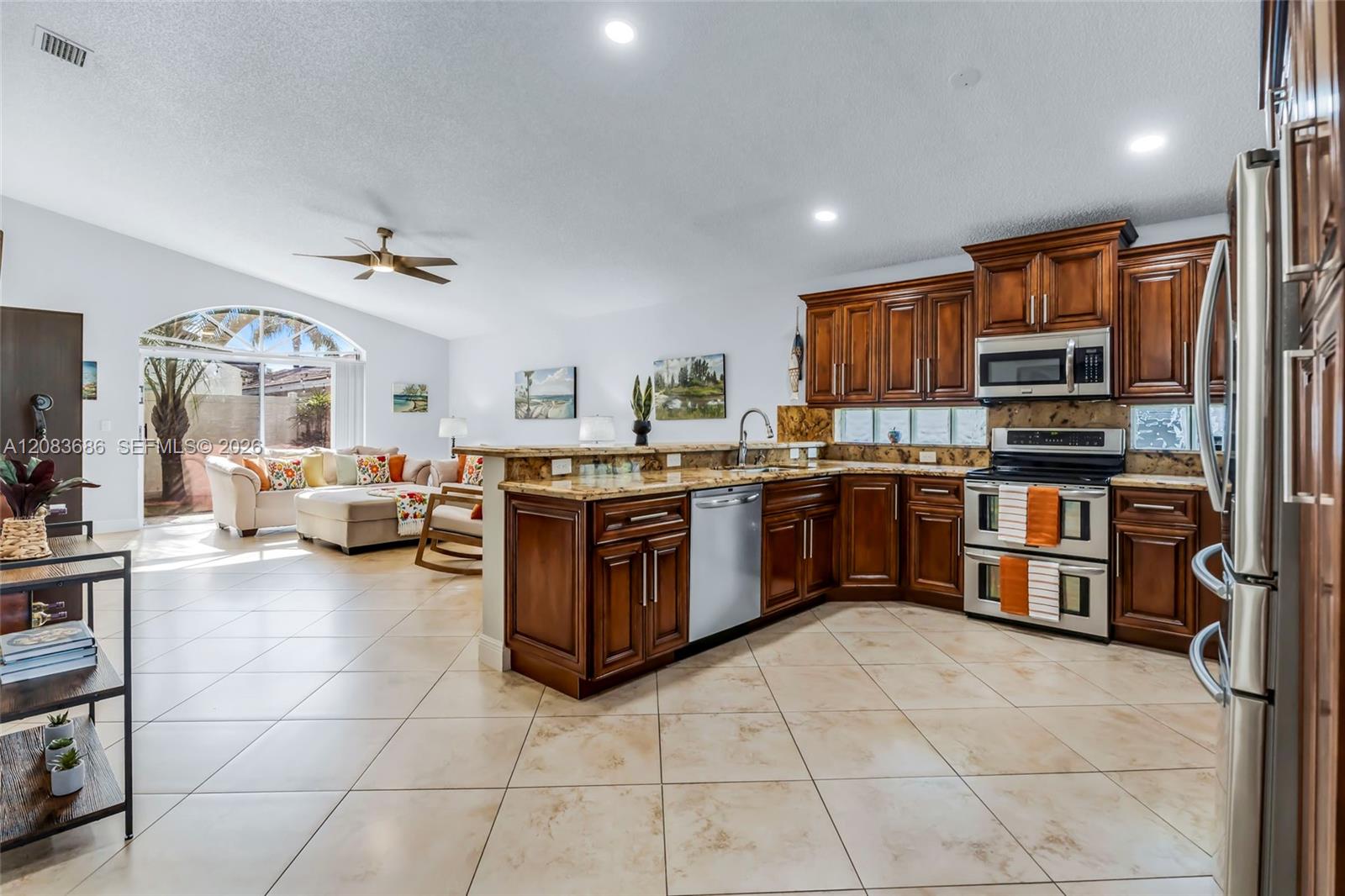 1387 SW 181st Ave — Photo 5