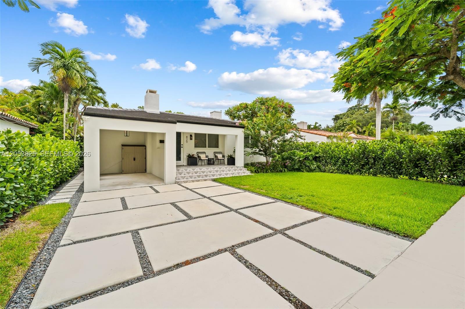 829 Granada Groves Ct, Coral Gables FL 33134