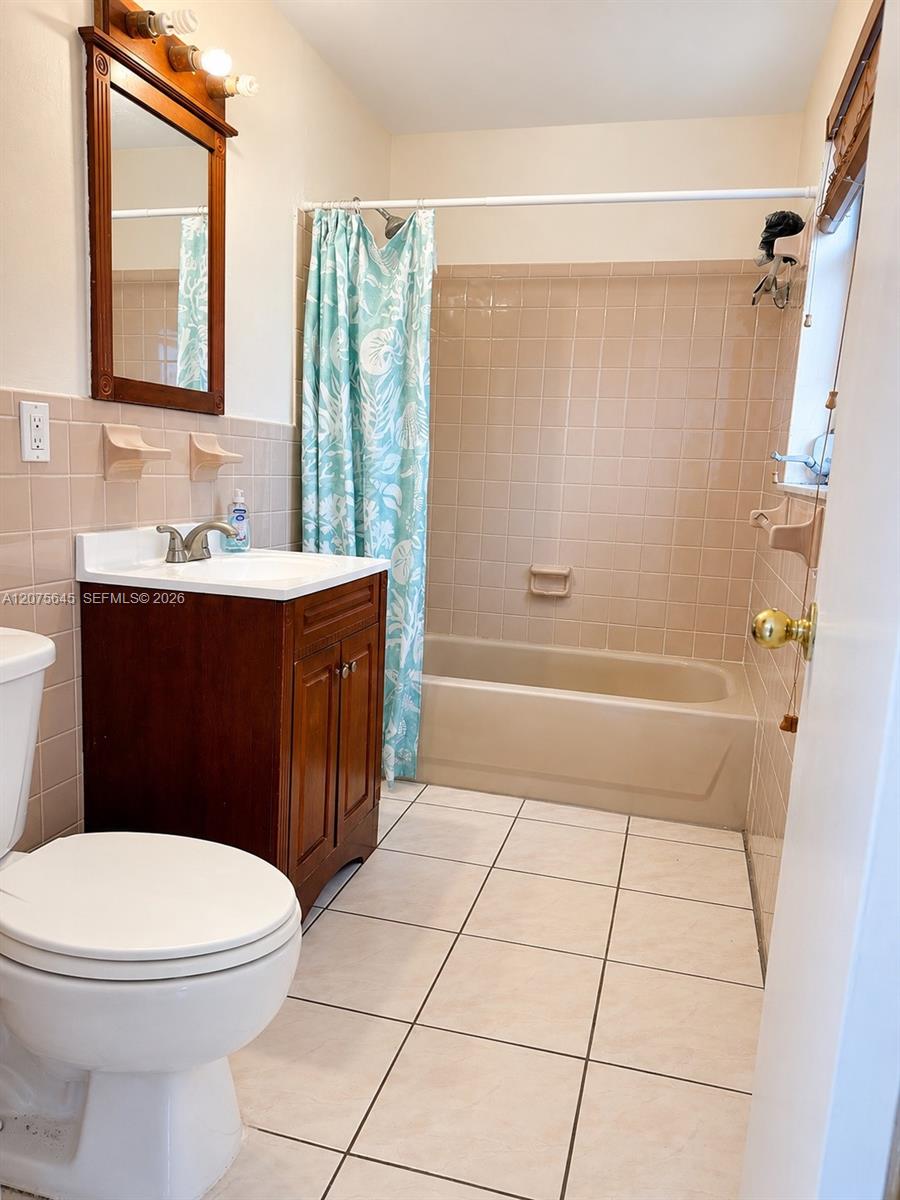 6488 SW 25th St # 1 — Photo 4