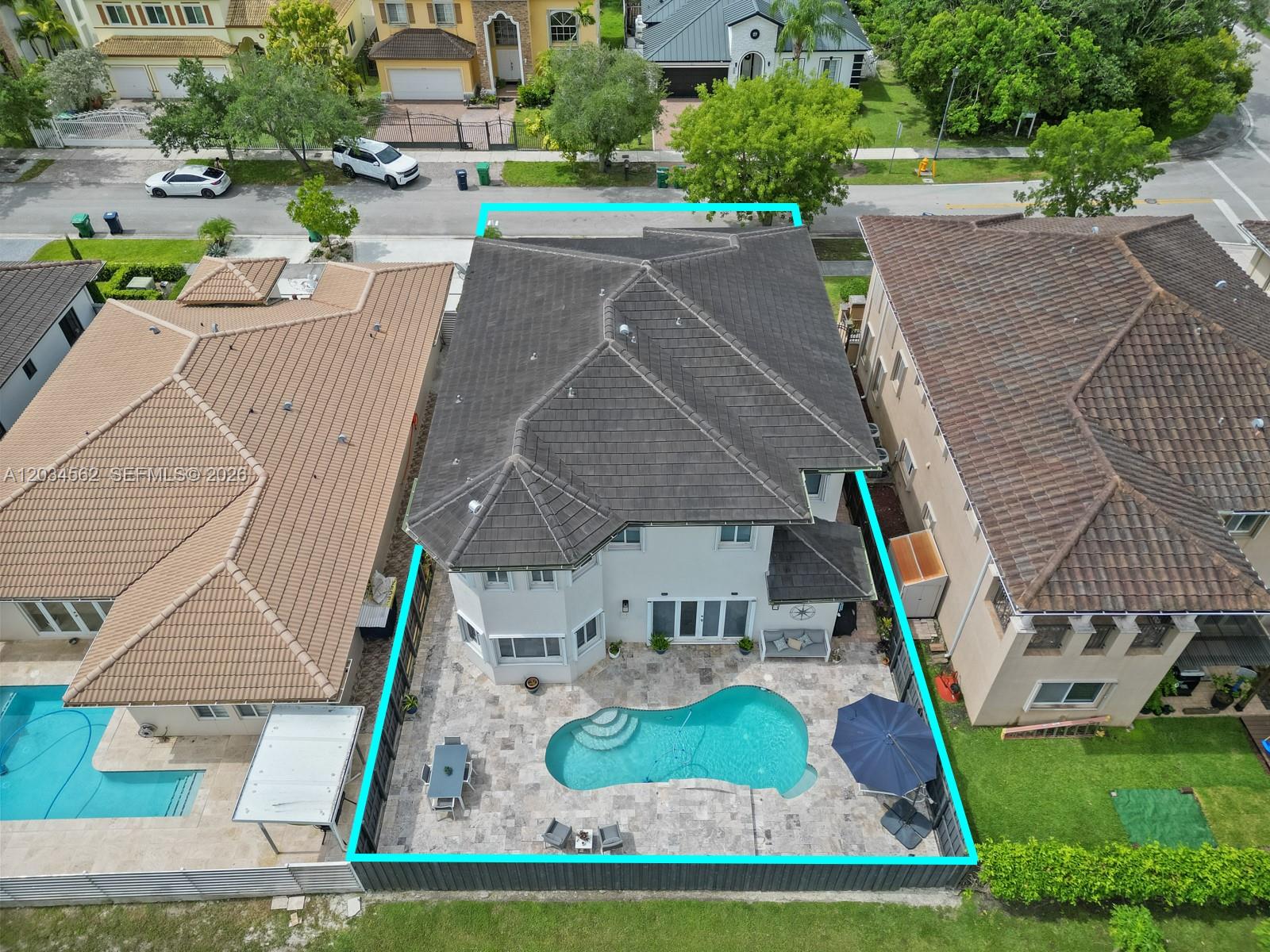 15651 SW 14th St — Photo 3