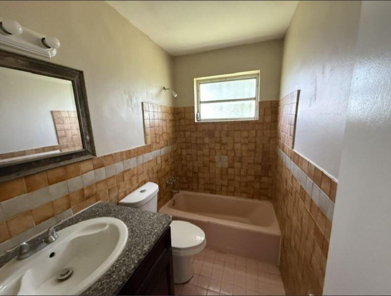 16980 N MIAMI Avenue View 9