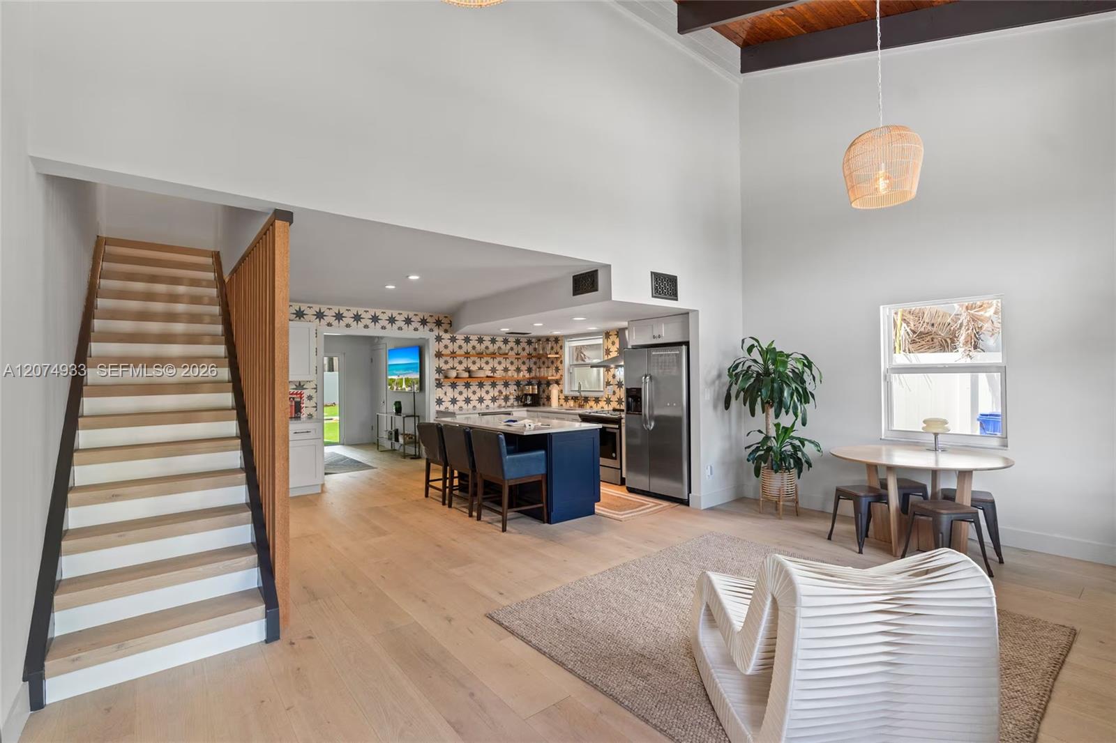 650 N Rio Vista Blvd — Photo 2