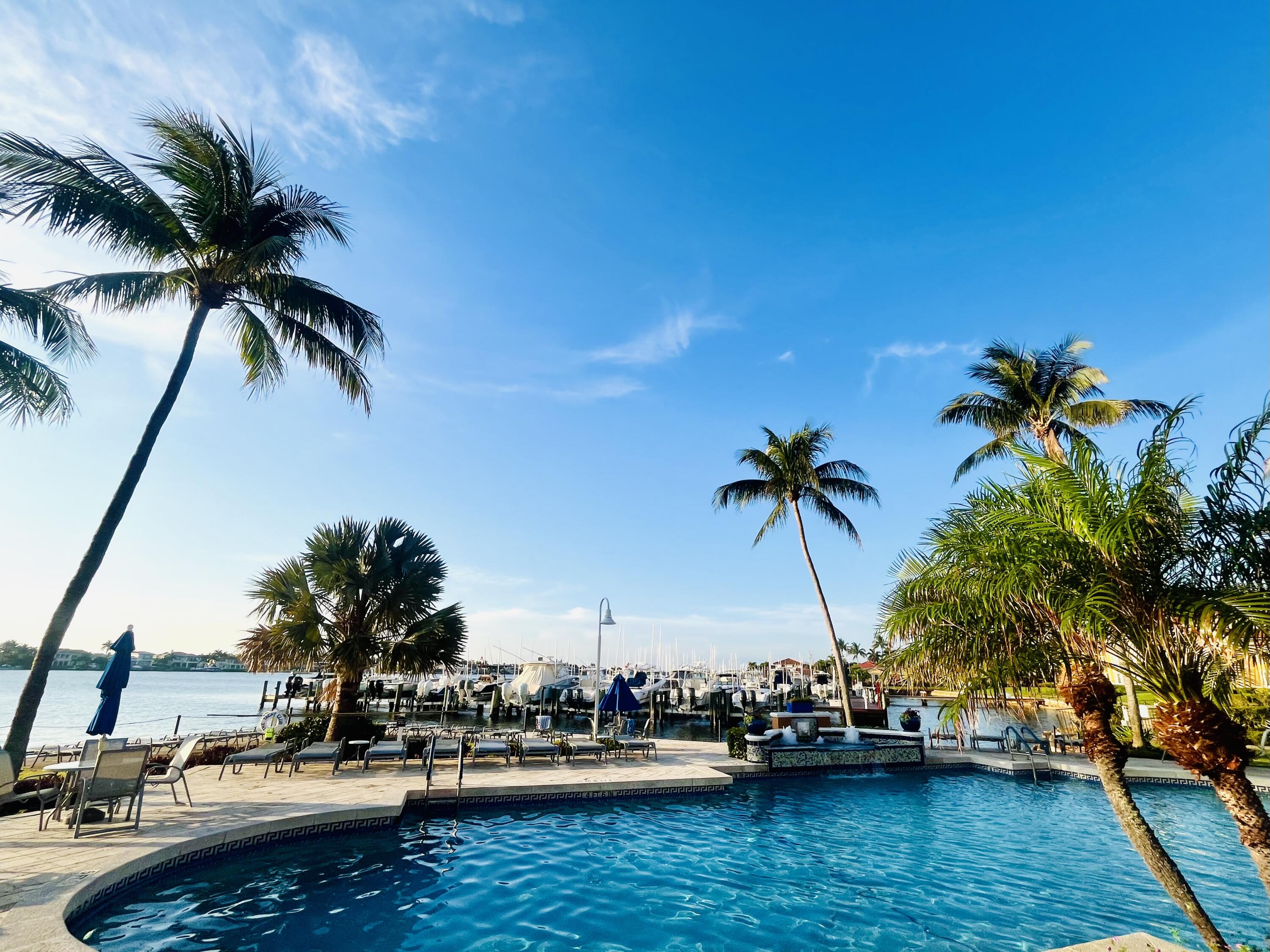 110 Yacht Club Way # 105, Hypoluxo FL 33462