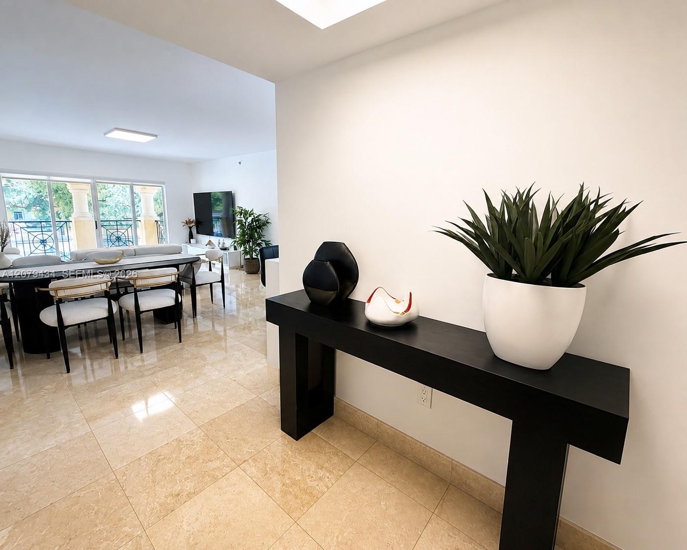 101 Sidonia Ave # 205 — Photo 3