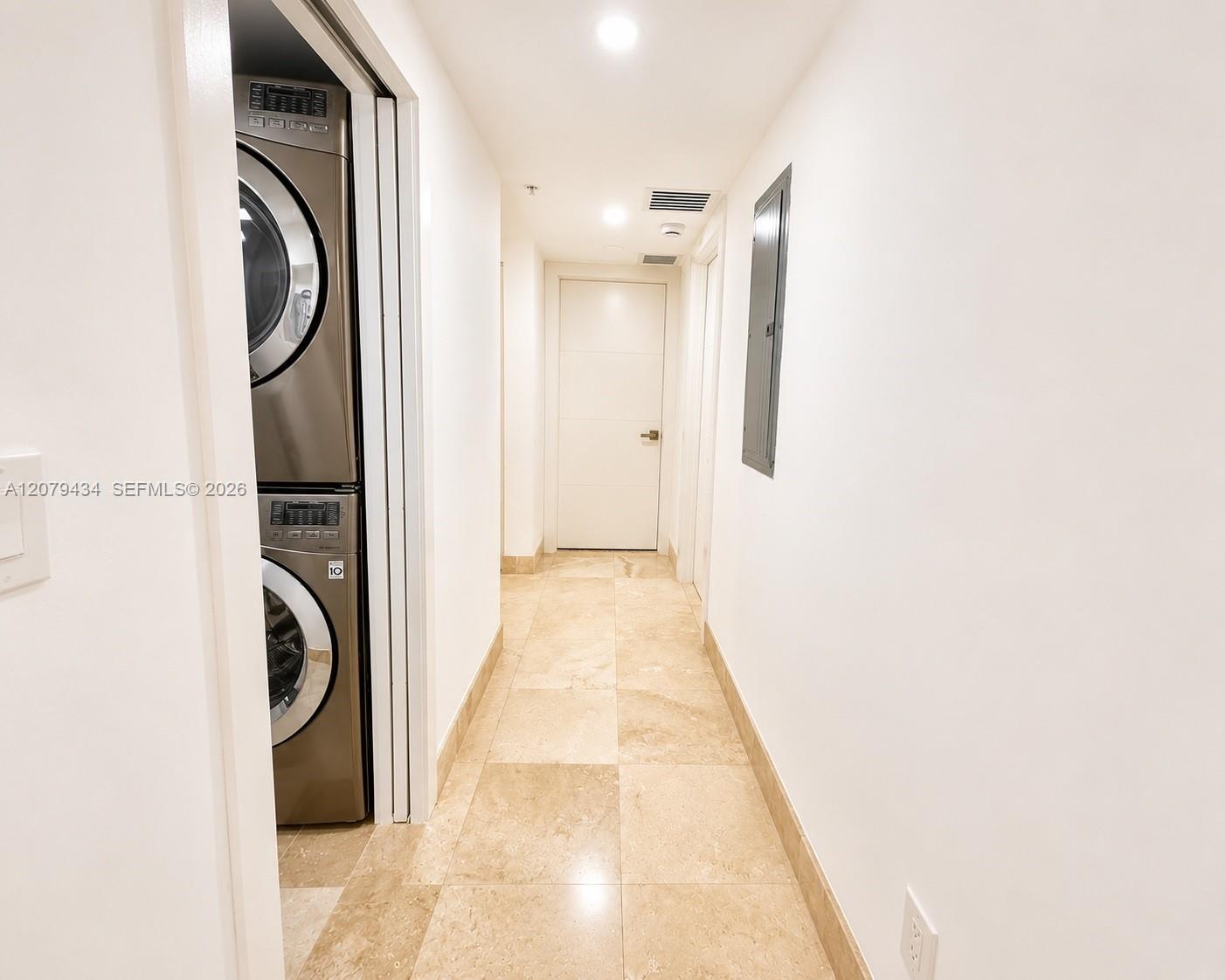 101 Sidonia Ave # 205 — Photo 4