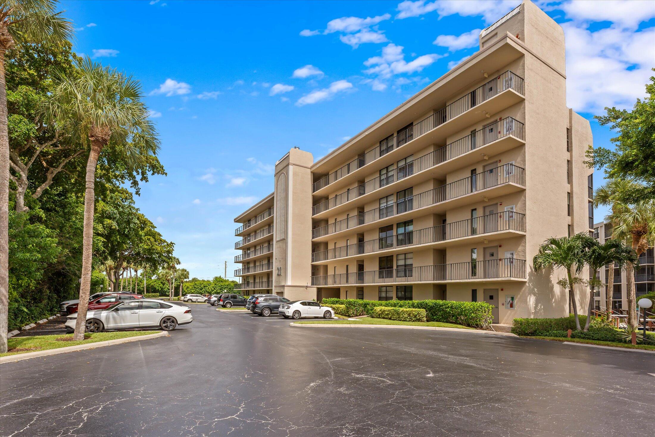 21 ROYAL PALM Way # 1050, Boca Raton FL 33432