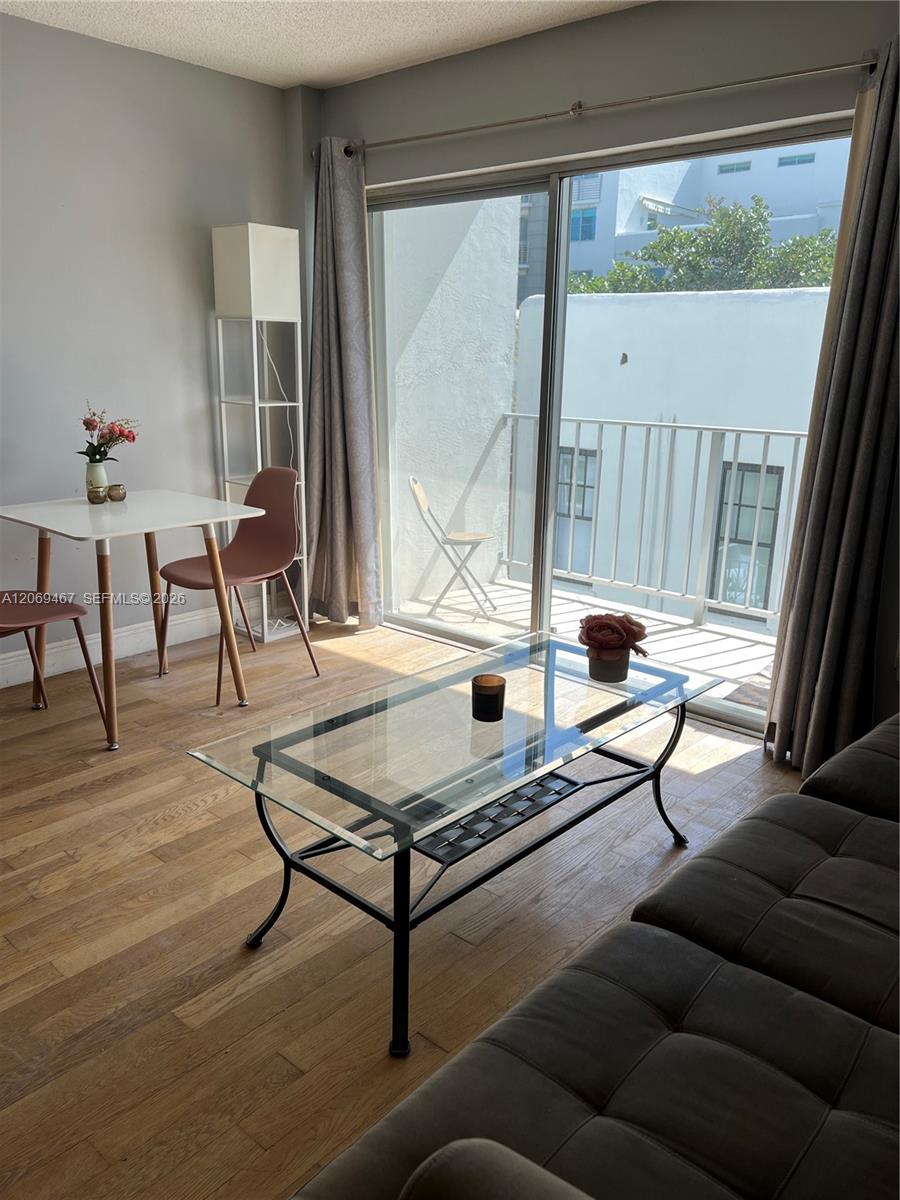 221 Meridian Ave # 305 — Photo 2