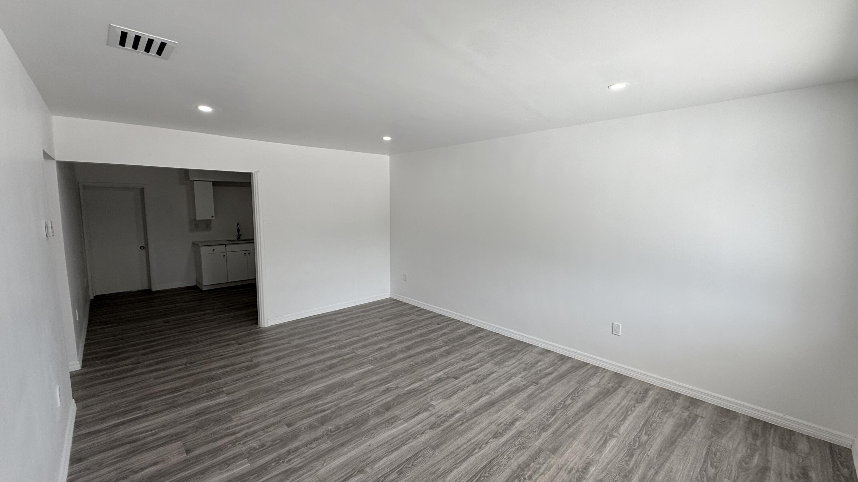 1063 NW 108th Terrace — Photo 3