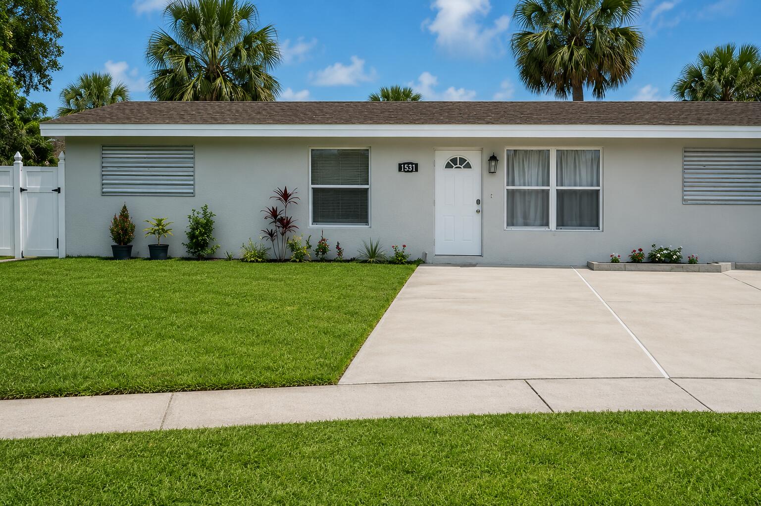 1545 S 24th Court, West Palm Beach FL 33404